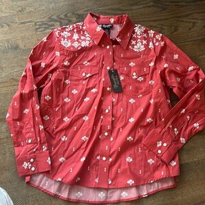 Woman’s Wrangler Retro Button down